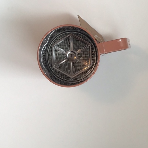 Rae Dunn Flour Shifter - Picture 2 of 6